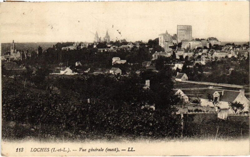 Carte postale ancienne Loches Vue Generale à Loches