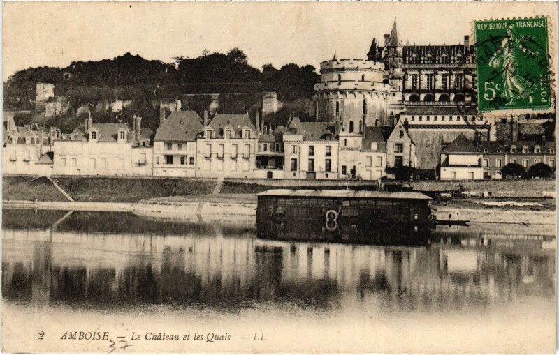 Carte postale ancienne Amboise Chateau - Quais à Amboise