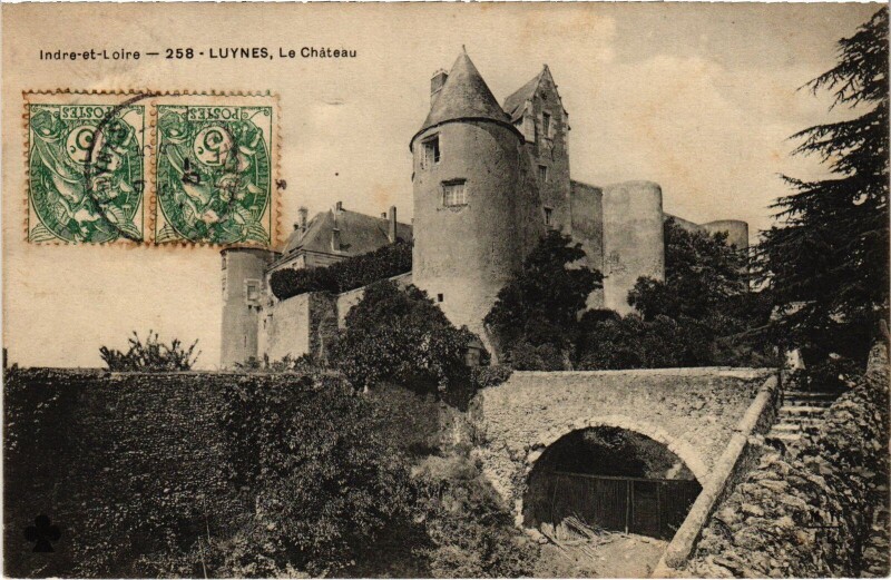 Carte postale ancienne Luynes Le Chateau à Luynes
