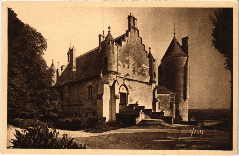 Carte postale ancienne Loches Chateau - Le Logis de Roi à Loches