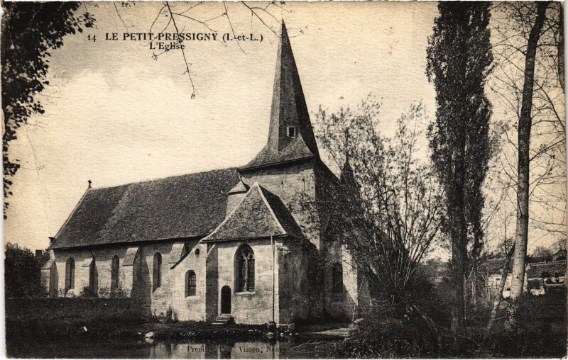 Carte postale ancienne Le Petit-Pressigny Eglise au Petit-Pressigny
