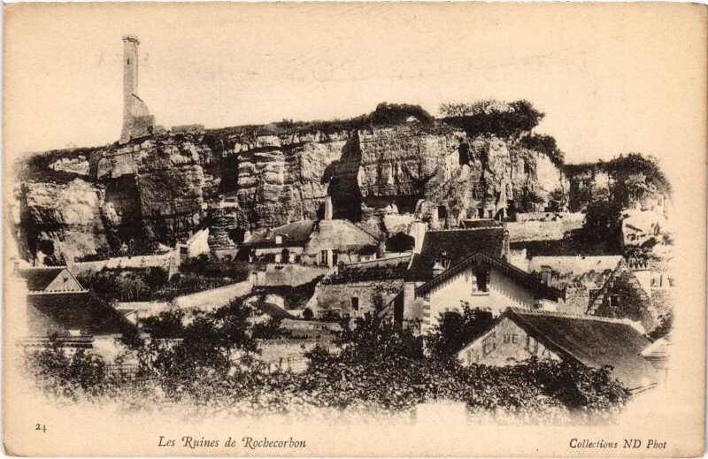 Carte postale ancienne Rochecorbon Ruines à Rochecorbon