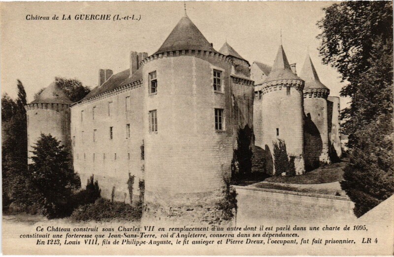 Carte postale ancienne Chateau de La Guerche à La Guerche