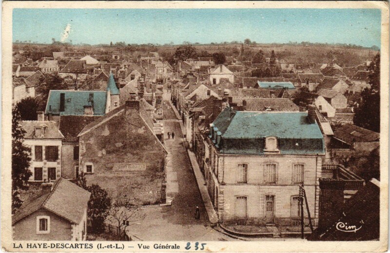 Carte postale ancienne La Haye-Descartes Vue Generale à Descartes