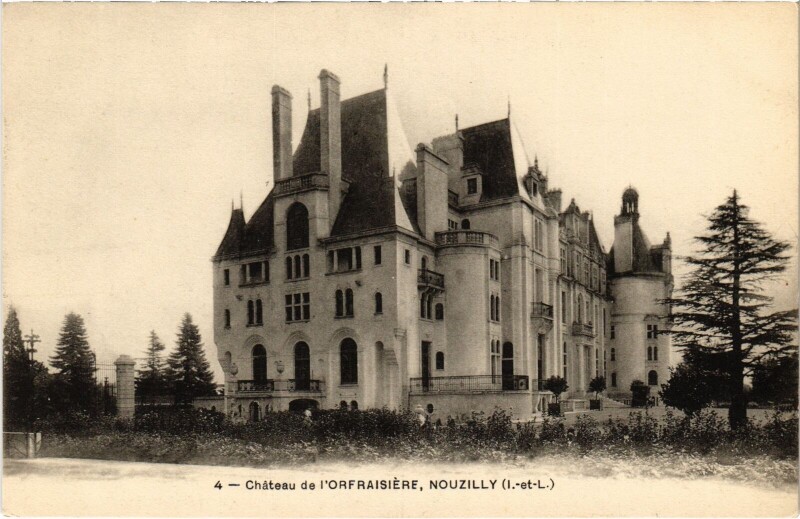 Carte postale ancienne Nouzilly Chateau de l'Orfraisiere à Nouzilly