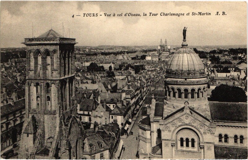 Carte postale ancienne Tours Vue a Vol d'Oiseau à Tours