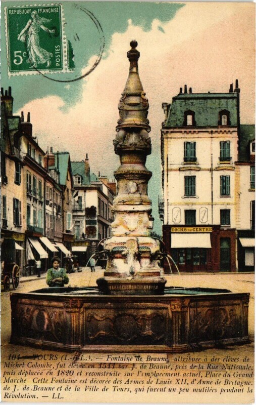 Carte postale ancienne Tours Fontaine de Beaune à Tours
