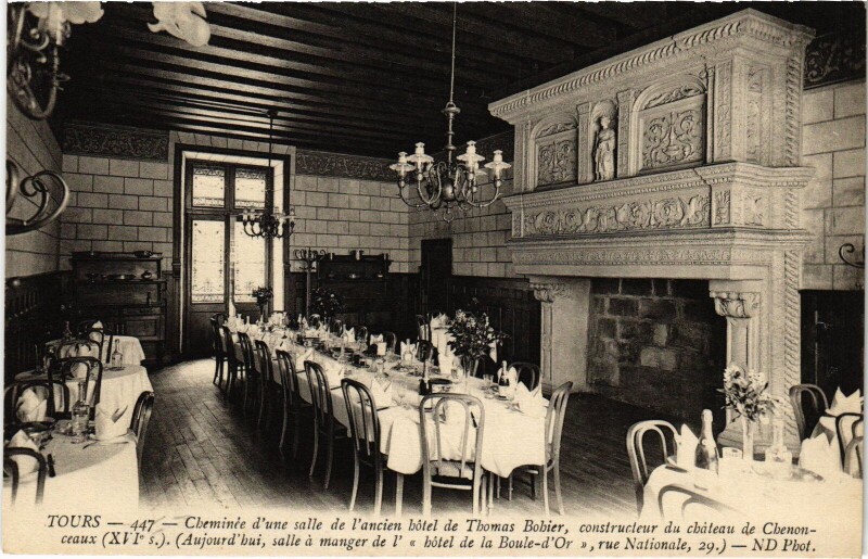 Carte postale ancienne Tours Ancien Hotel de Thomas Bobier - Cheminee à Tours