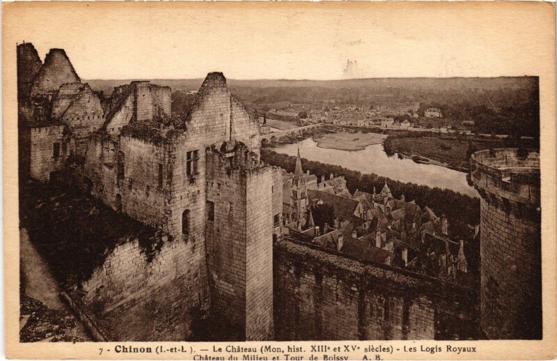 Carte postale ancienne Chinon Le Chateau à Chinon