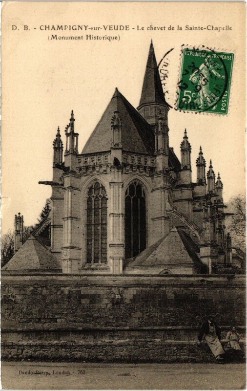 Carte postale ancienne Champigny-sur-Veude Le Chevet de la Sainte-Chapelle à Champigny-sur-Veude