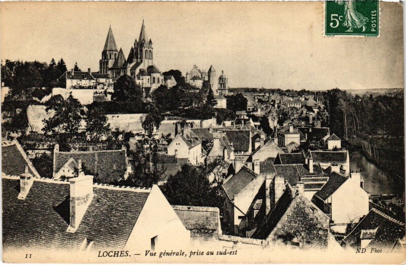Carte postale ancienne Loches Vue Generale à Loches