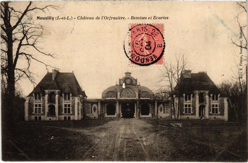 Carte postale ancienne Nouzilly Chateau de l'Orfraisiere à Nouzilly