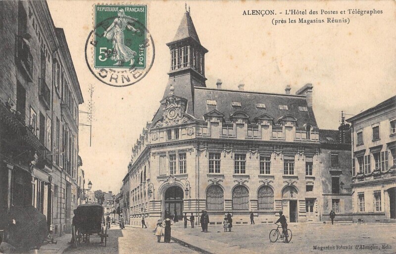 Carte postale ancienne Alencon - Hotel Des Postes Et Telegraphes - Pres Les Magasins Reunis