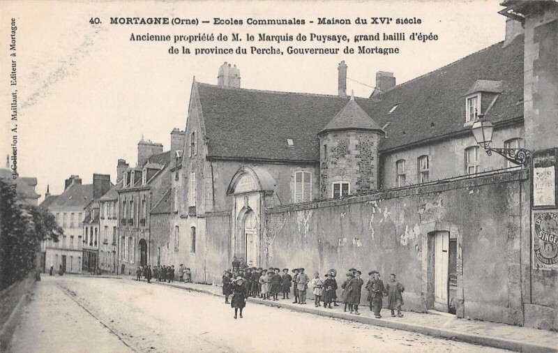 Carte postale ancienne Mortagne - Ecoles Communales