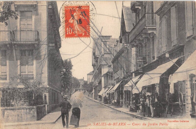 Carte postale ancienne Salies De Bearn - Cours Du Jardin Public