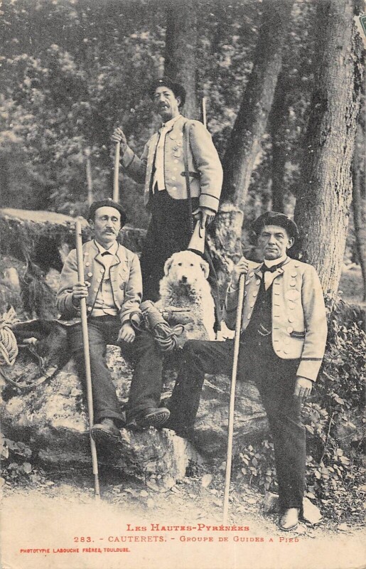 Carte postale ancienne Cauterets - Groupe De Guides A Pied à Cauterets