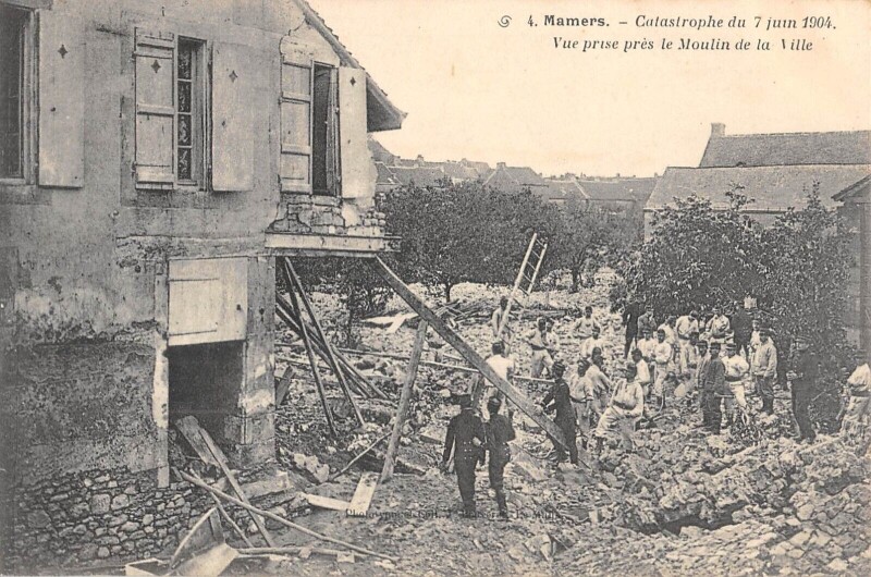 Carte postale ancienne Mamers - Catastrophe Du 7 Juin 1904 - Vue Prise Pres Le Moulin De La Vill à Mamers