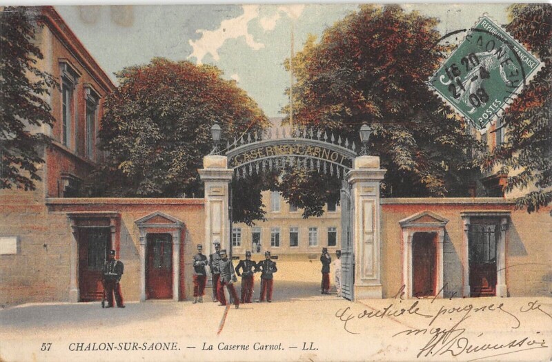 Carte postale ancienne Chalon Sur Saone - La Caserne Carnot