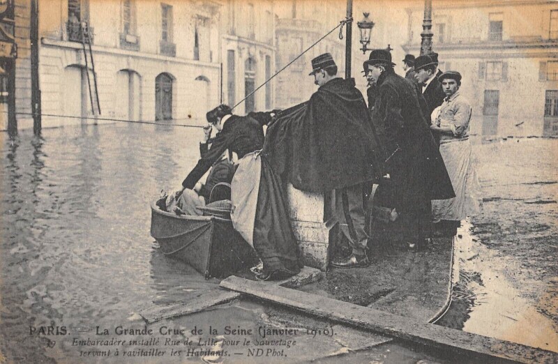 Carte postale ancienne Paris - Crue De La Seine 1910 - Embarcadere Installe Rue De Lille