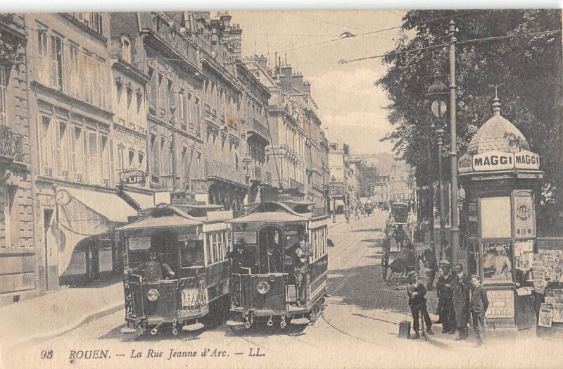 Carte postale ancienne Rouen - Rue Jeanne D'Arc - Tramway à Rouen