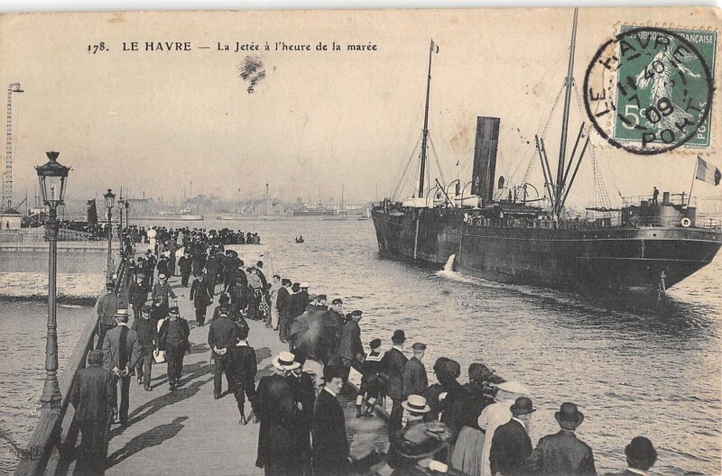 Carte postale ancienne Le Havre - La Jetee A L'Heure De La Maree au Havre