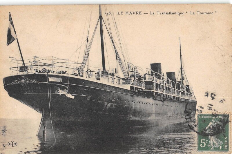 Carte postale ancienne Le Havre - Le Transatlantique - La Touraine au Havre
