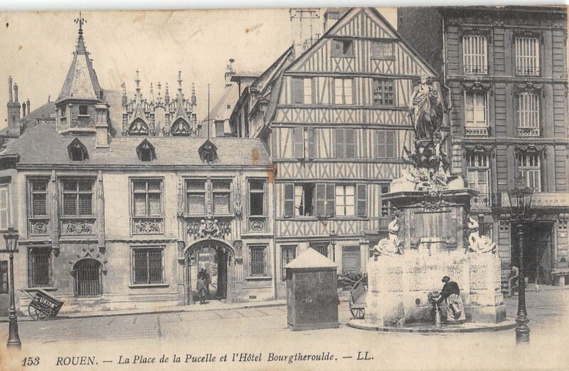 Carte postale ancienne Rouen - Place De La Pucelle Et Hotel Bourgtheroulde à Rouen