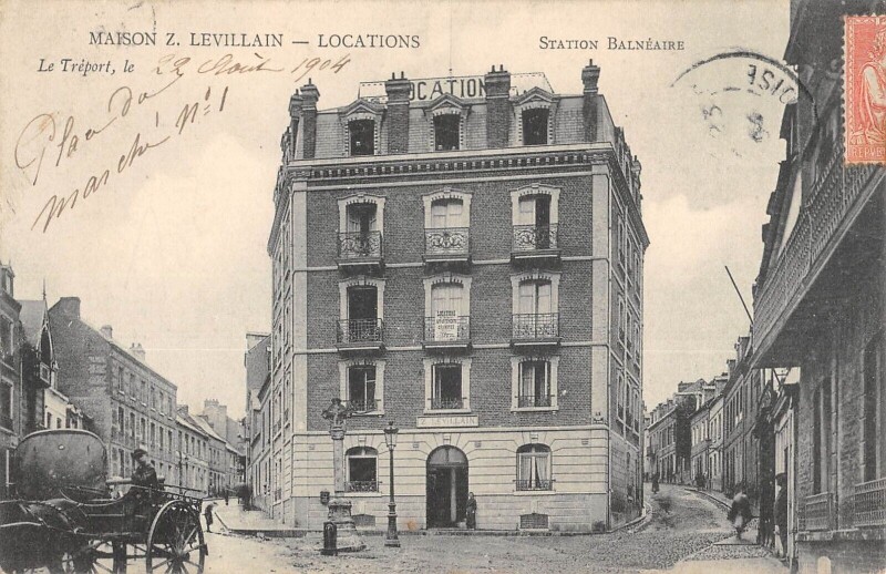Carte postale ancienne Le Treport - Maison Z.levillain - Locations