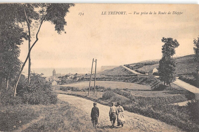 Carte postale ancienne Le Treport - Vue Prise De La Route De Dieppe à Dieppe
