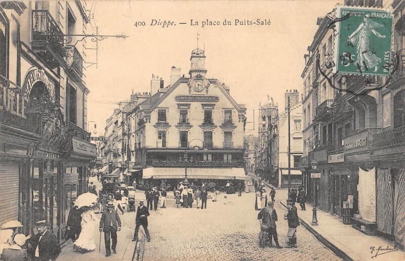 Carte postale ancienne Dieppe - La Place Du Puits Sale à Dieppe
