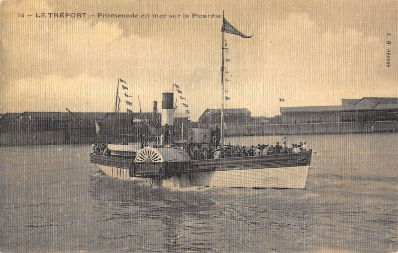 Carte postale ancienne Le Treport - Promenade En Mer Sur La Picardie - Cpa Toilee