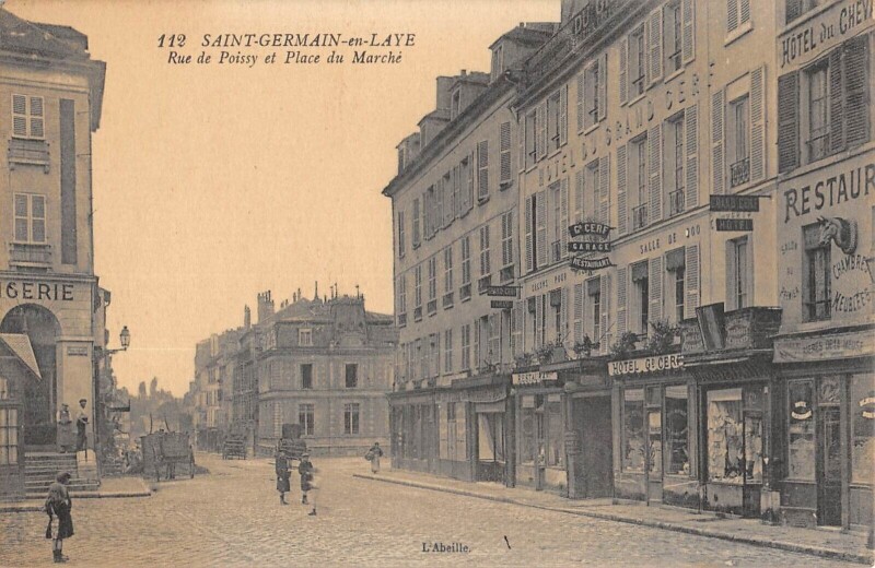 Carte postale ancienne Saint Germain En Laye - Rue De Poissy Et Place Du Marche à Poissy