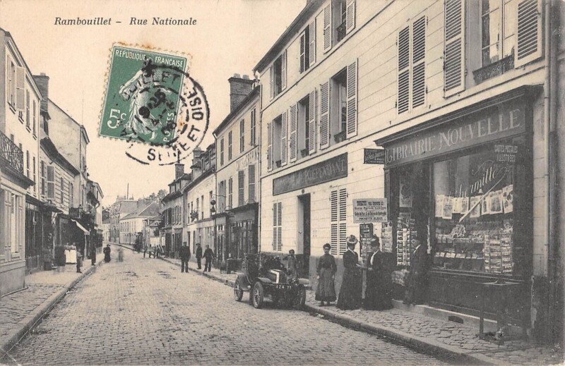 Carte postale ancienne Rambouillet - Rue Nationale - Marchand De Cartes Postales à Rambouillet