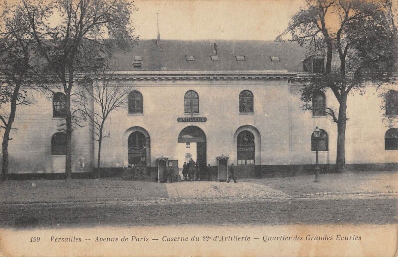 Carte postale ancienne Versailles - Avenue De Paris - Caserne Du 22e D'artillerie - Quartier Gde à Versailles