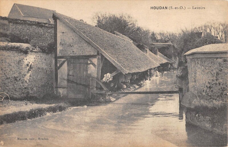 Carte postale ancienne Houdan - Lavoirs à Houdan