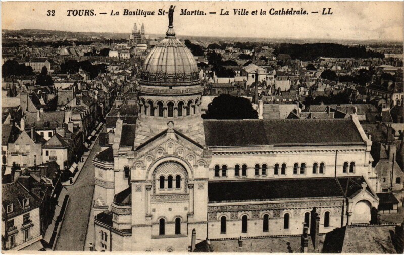Carte postale ancienne Tours Basilique Saint-Martin à Tours