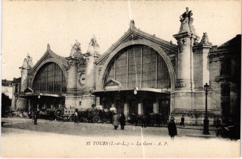 Carte postale ancienne Tours La Gare à Tours