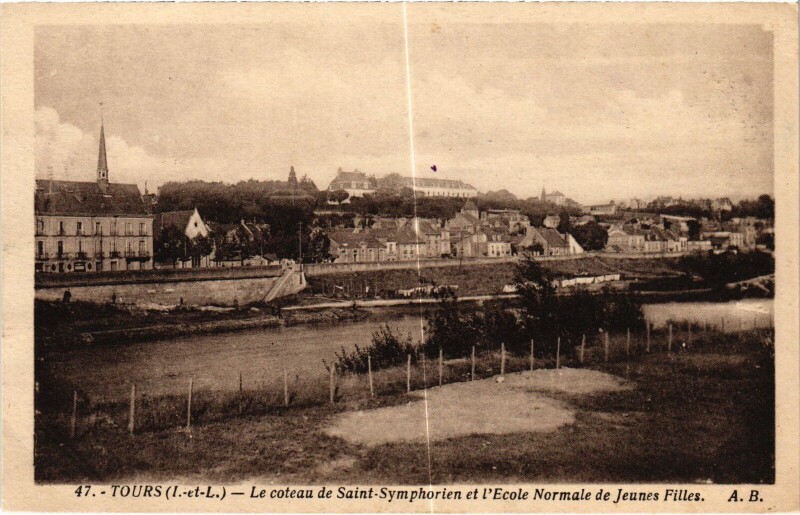 Carte postale ancienne Tours Coteau de Saint-Symphorien à Tours
