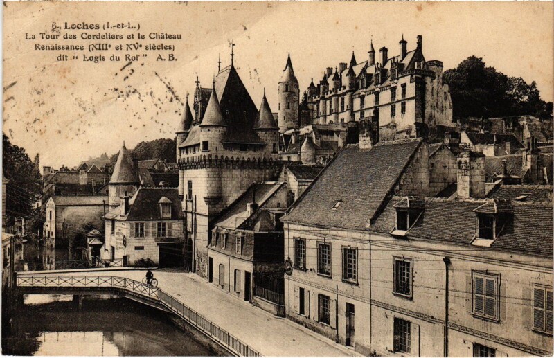 Carte postale ancienne Loches Tour des Cordeliers à Loches