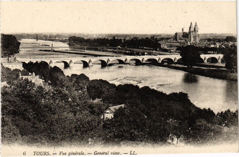 Carte postale ancienne Tours vue generale à Tours