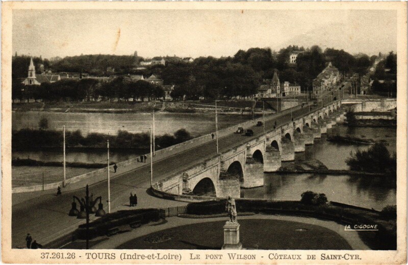 Carte postale ancienne Tours Pont Wilson à Tours