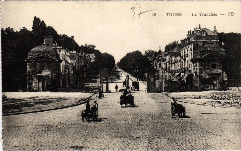 Carte postale ancienne Tours La Tranchee à Tours