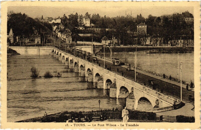 Carte postale ancienne Tours Pont Wilson à Tours