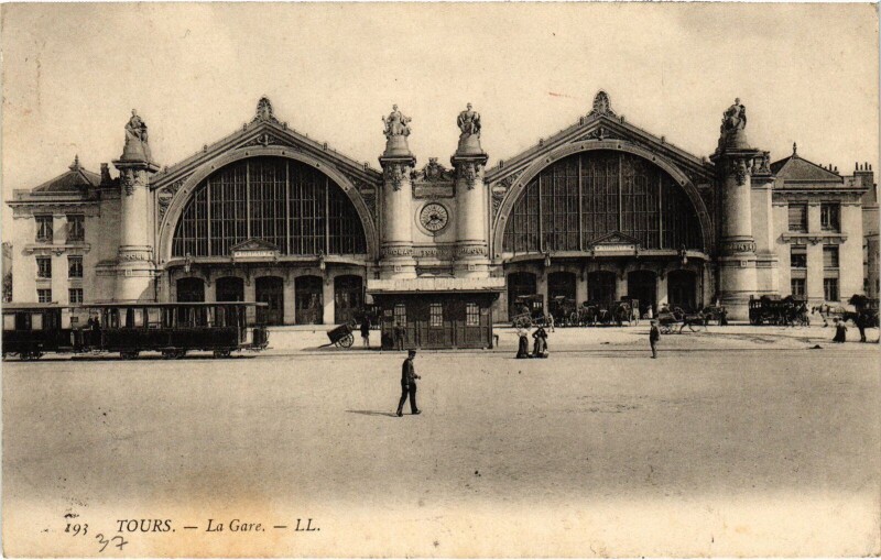 Carte postale ancienne Tours La Gare à Tours