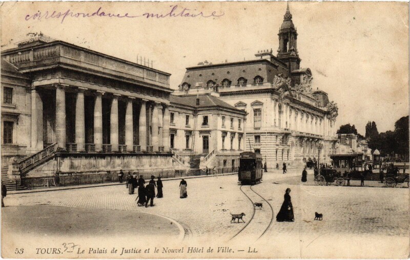 Carte postale ancienne Tours - Le Palais de Justice et le Nouvel Hotel de Ville à Tours