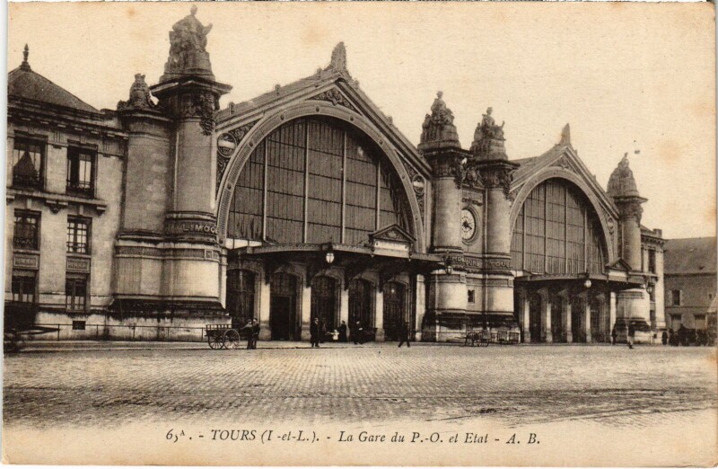 Carte postale ancienne Tours La Gare à Tours
