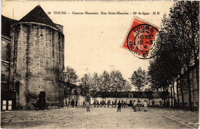 Carte postale ancienne Tours Caserne Meusnier à Tours