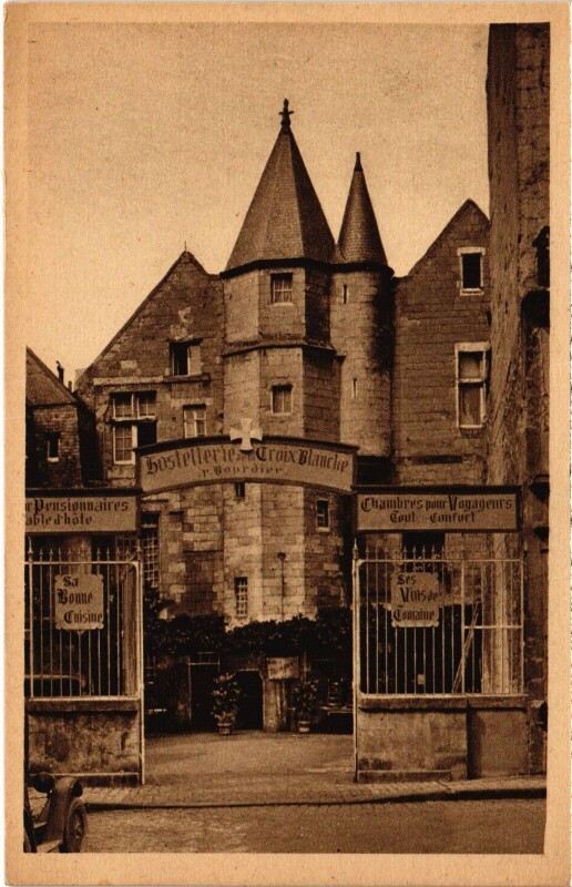 Carte postale ancienne Tours vieil Hotel Place du Chateauneuf à Tours