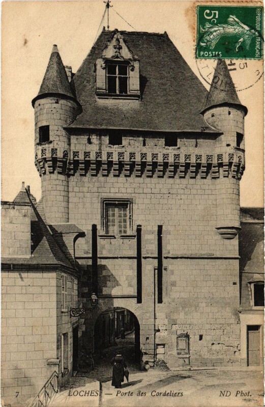 Carte postale ancienne Loches Porte des Cordeliers à Loches
