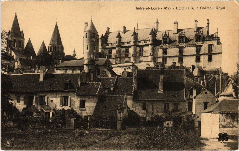 Carte postale ancienne Loches Chateau Royal à Loches
